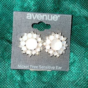 NWT Silver with White Stone Earrings. Very Pretty and Elegant.